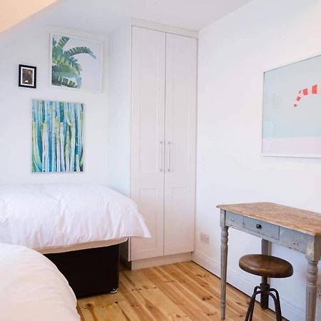 Apartments In Dingle Town Center Extérieur photo